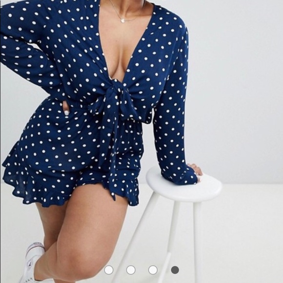 Curve romper w/frill shorts and bow. - Picture 3 of 3